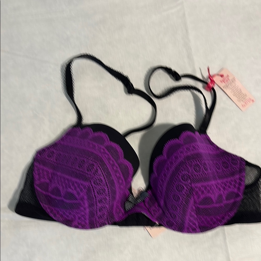 NWT La SENZA Black and Purple Lace Bra